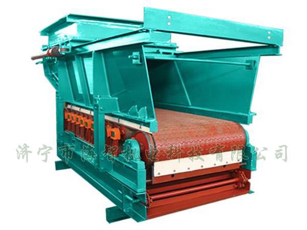 帶式（甲帶）給料機(jī)具有運(yùn)行平穩(wěn)、節(jié)能、環(huán)保等優(yōu)點(diǎn)